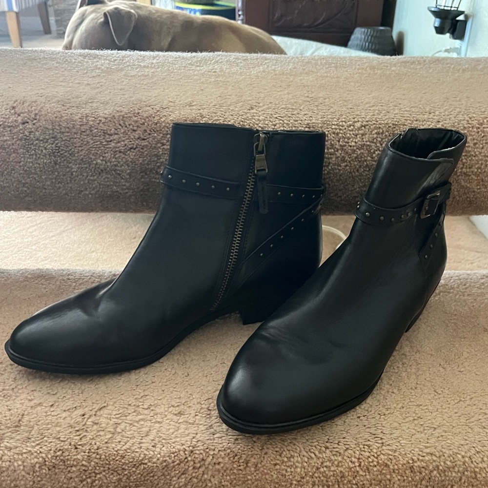 Black leather ankle boots size 8.5